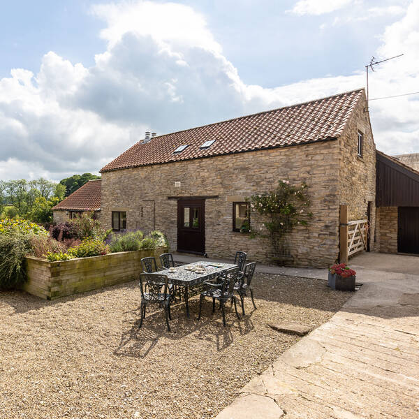 Valley View Farm Cottages, Holt external 