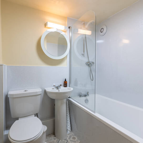 Valley View Farm Cottages, Ground floor Bathroom 